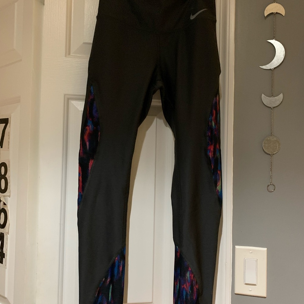 Women’s NIKE leggings